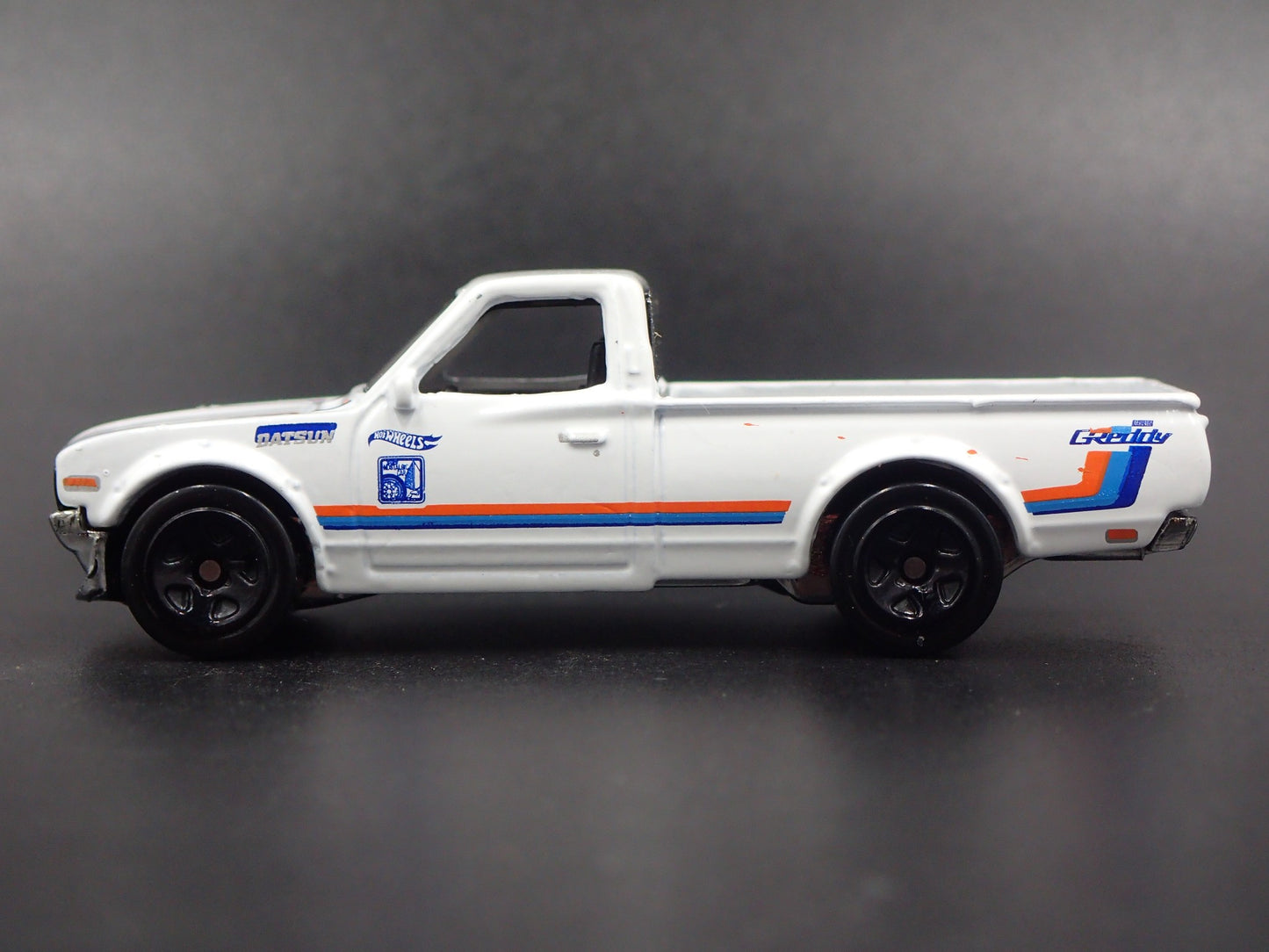 1973-1979 DATSUN 620 PICKUP TRUCK GREDDY WHITE 1:64 SCALE DIECAST MODEL CAR