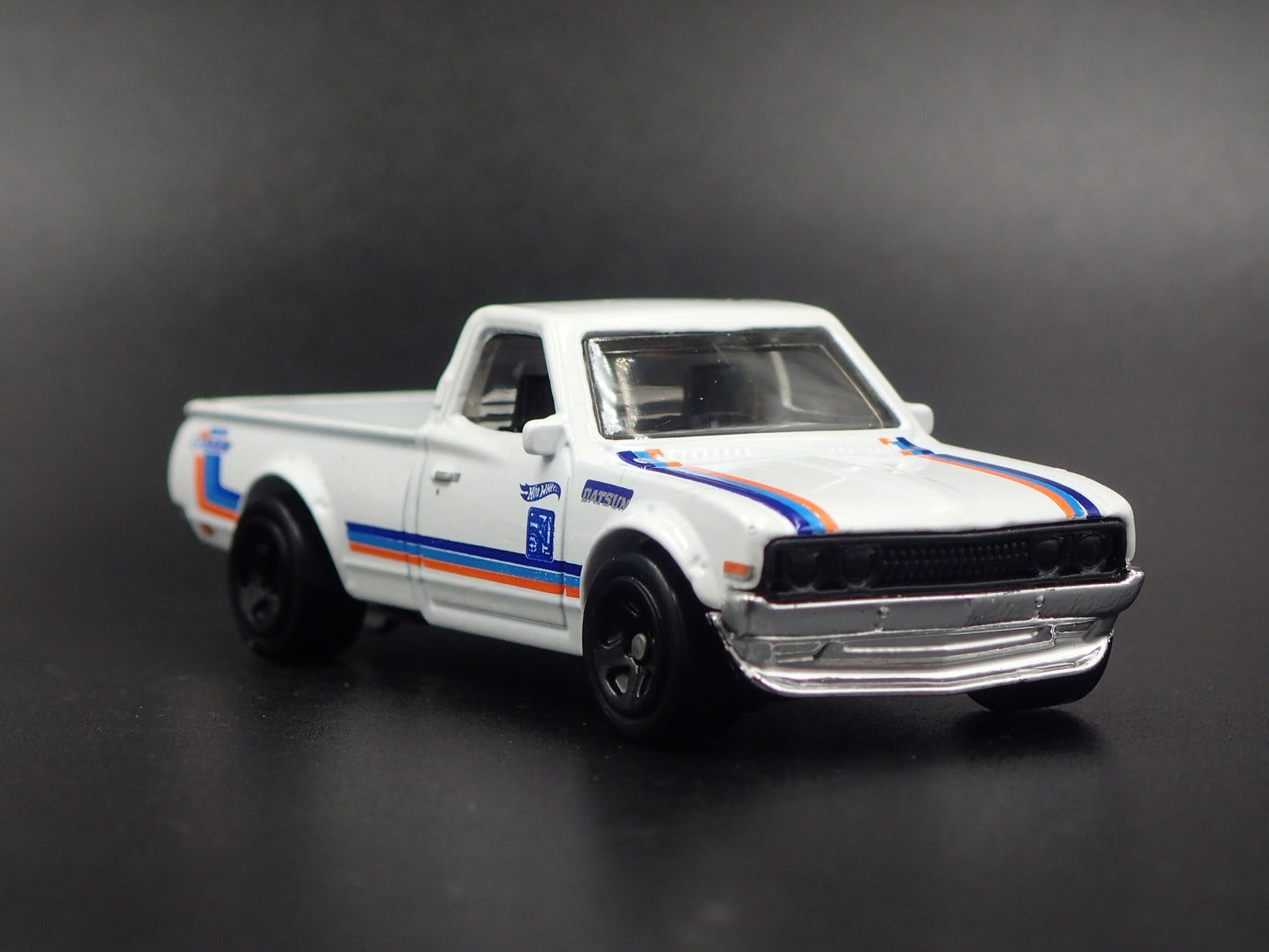 1973-1979 DATSUN 620 PICKUP TRUCK GREDDY WHITE 1:64 SCALE DIECAST MODEL CAR