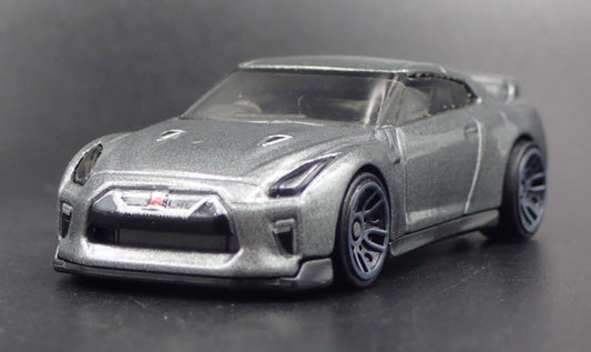 2007-2025 NISSAN GTR R35 SKYLINE GRAY RARE 1:64 SCALE DIORAMA DIECAST MODEL CAR