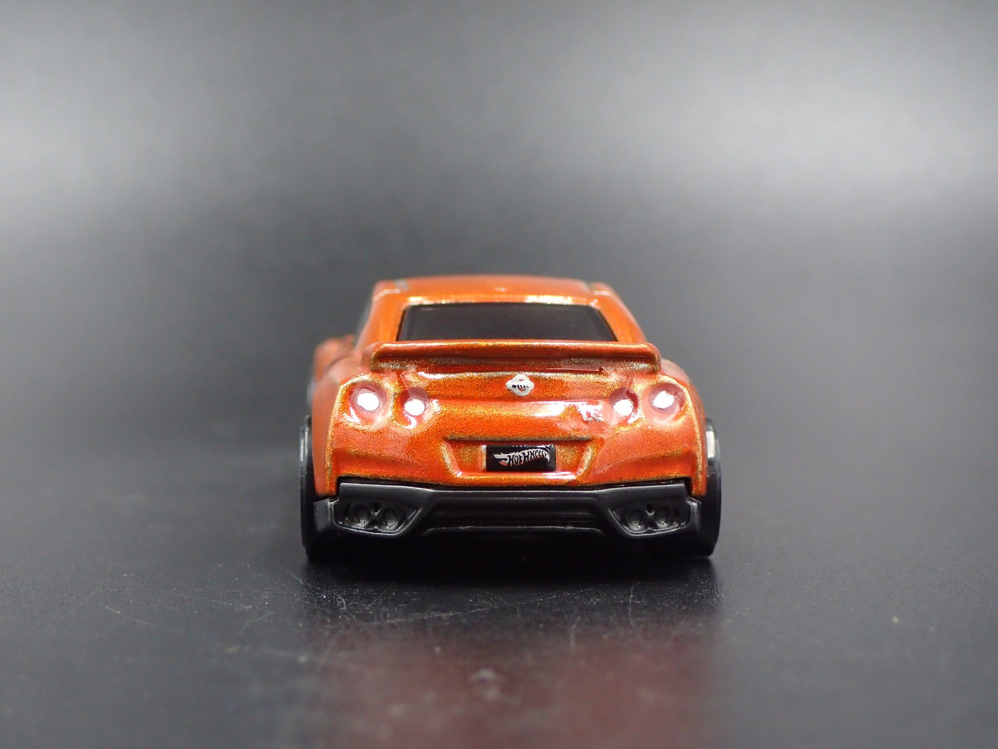 2007-2025 NISSAN GTR R35 SKYLINE ORANGE 1:64 SCALE DIORAMA DIECAST MODEL CAR