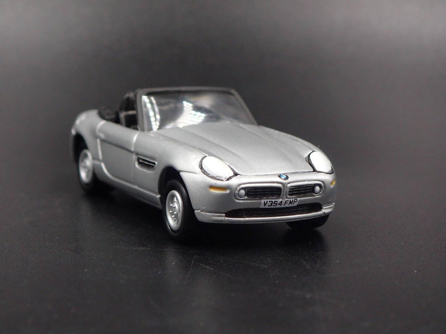 2000-2003 BMW Z8 CONVERTIBLE 1:64 SCALE COLLECTIBLE DIORAMA DIECAST MODEL CAR