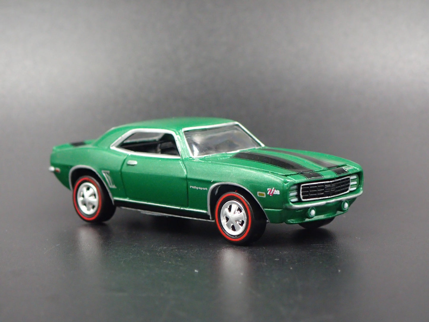 1969 69 CHEVY CHEVROLET CAMARO Z28 RS 1:64 SCALE COLLECTIBLE DIECAST MODEL CAR