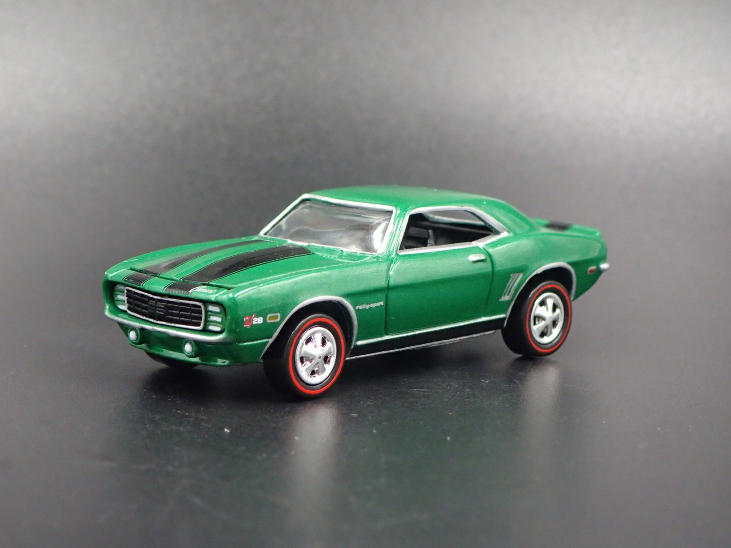 1969 69 CHEVY CHEVROLET CAMARO Z28 RS 1:64 SCALE COLLECTIBLE DIECAST MODEL CAR