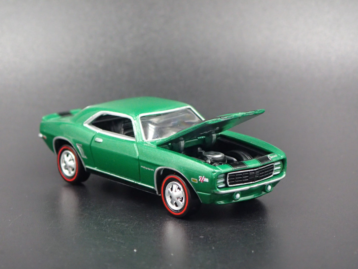 1969 69 CHEVY CHEVROLET CAMARO Z28 RS 1:64 SCALE COLLECTIBLE DIECAST MODEL CAR