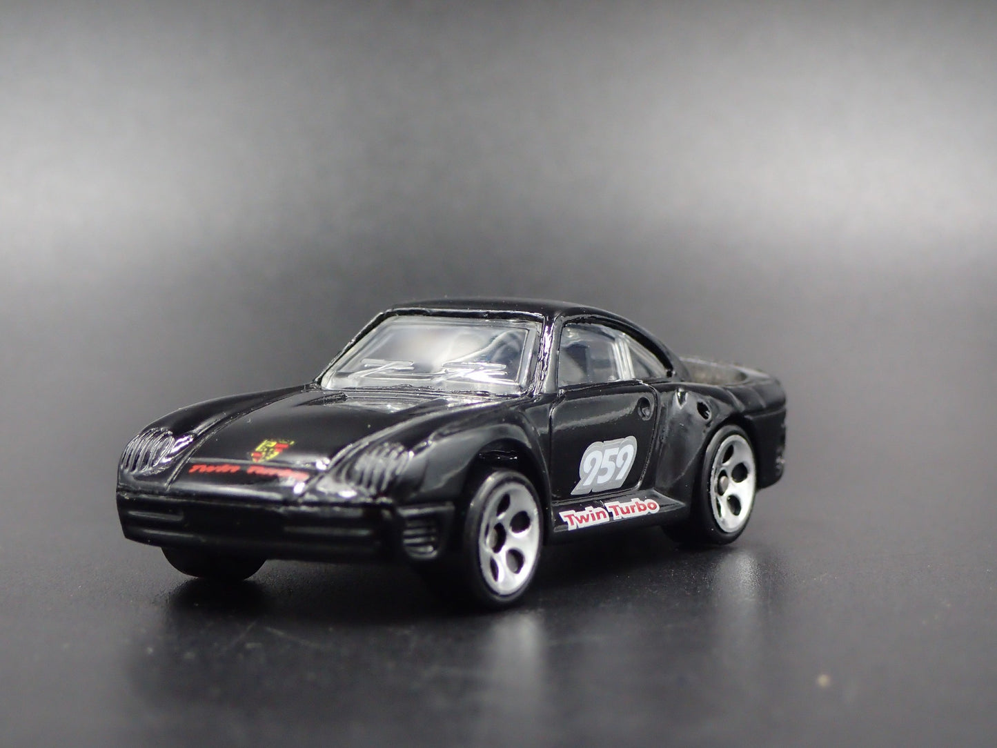 1986-1993 PORSCHE 959 BLACK 1:64 SCALE COLLECTIBLE DIORAMA DIECAST MODEL CAR