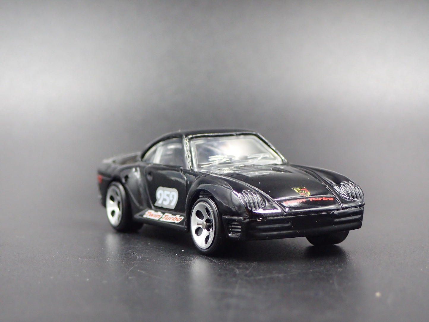 1986-1993 PORSCHE 959 BLACK 1:64 SCALE COLLECTIBLE DIORAMA DIECAST MODEL CAR