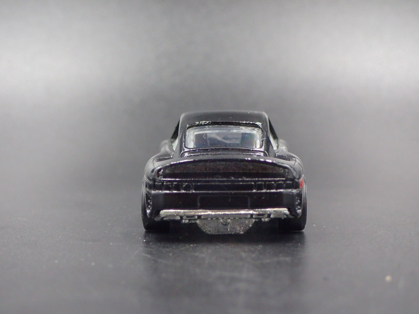 1986-1993 PORSCHE 959 BLACK 1:64 SCALE COLLECTIBLE DIORAMA DIECAST MODEL CAR