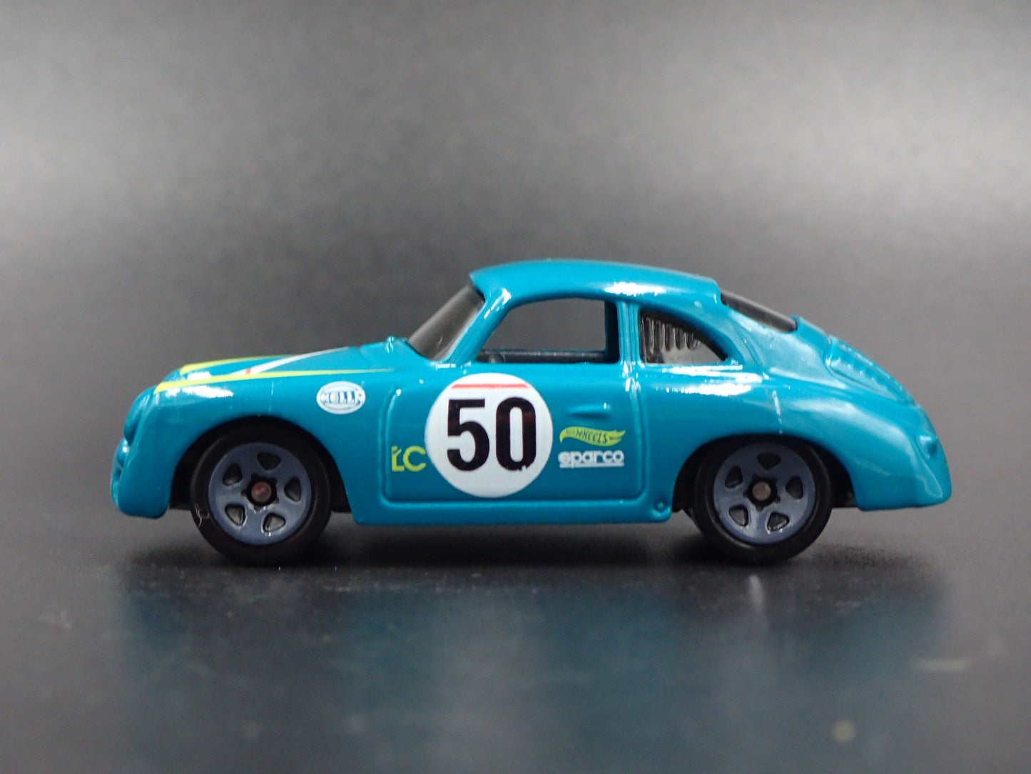 1955-1959 PORSCHE 356A OUTLAW 1:64 SCALE COLLECTIBLE DIORAMA DIECAST MODEL CAR