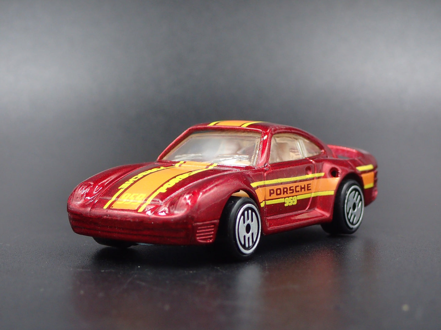 1986-1993 PORSCHE 959 1:64 SCALE LIMITED COLLECTIBLE DIORAMA DIECAST MODEL CAR