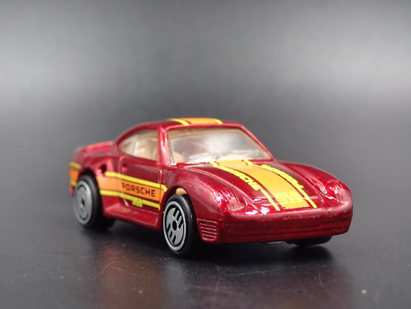 1986-1993 PORSCHE 959 1:64 SCALE LIMITED COLLECTIBLE DIORAMA DIECAST MODEL CAR