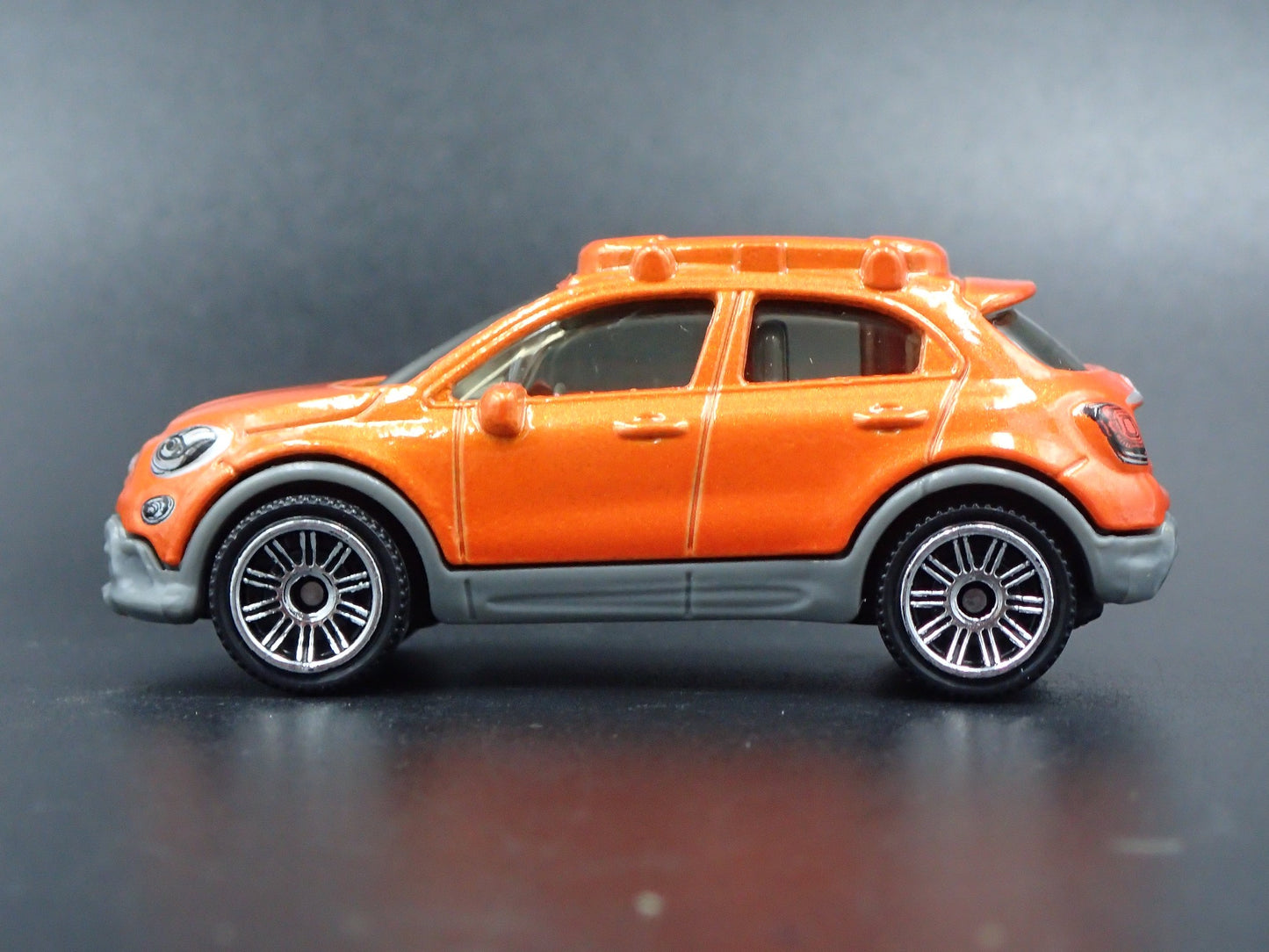 2015-2024 FIAT 500X 4 FOUR DOOR ORANGE 1/64 SCALE COLLECTIBLE DIECAST MODEL CAR