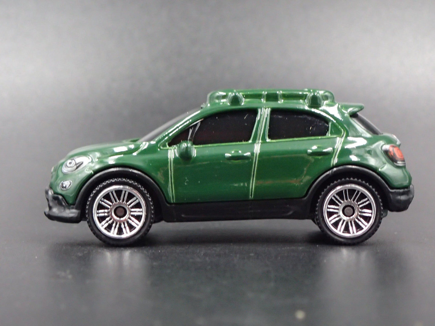 2015-2024 FIAT 500X 4 FOUR DOOR GREEN 1/64 SCALE COLLECTIBLE DIECAST MODEL CAR