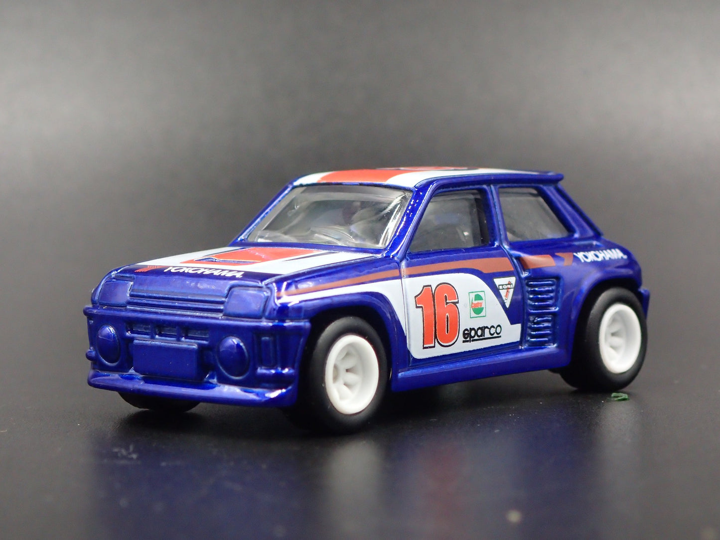 1984-1996 RENAULT 5 TURBO BLUE 1:64 SCALE COLLECTIBLE DIORAMA DIECAST MODEL CAR