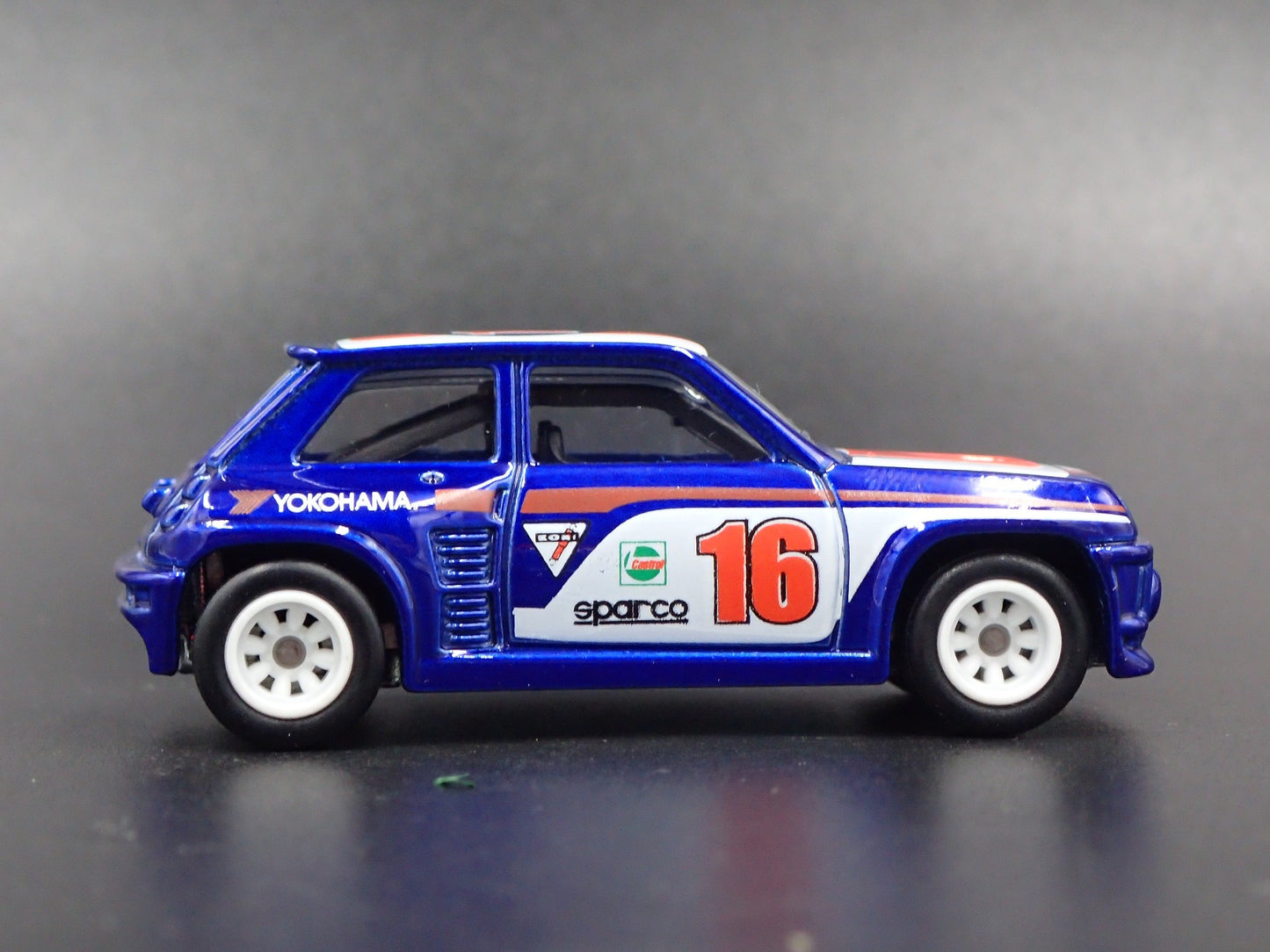 1984-1996 RENAULT 5 TURBO BLUE 1:64 SCALE COLLECTIBLE DIORAMA DIECAST MODEL CAR