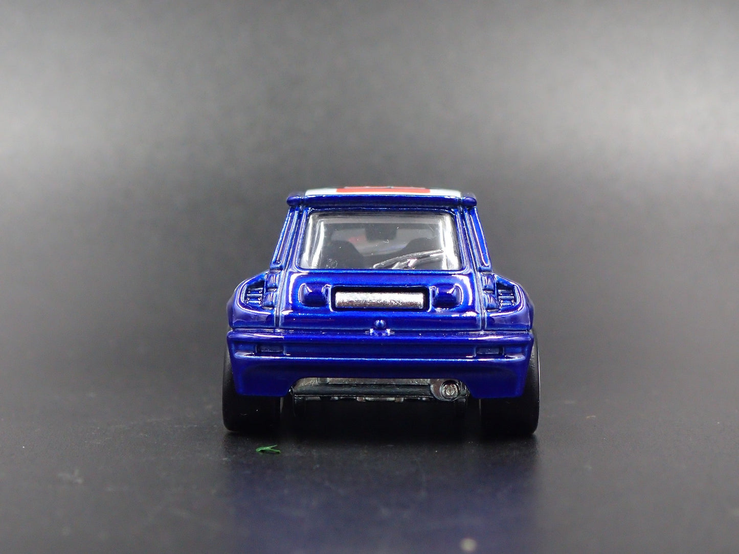 1984-1996 RENAULT 5 TURBO BLUE 1:64 SCALE COLLECTIBLE DIORAMA DIECAST MODEL CAR