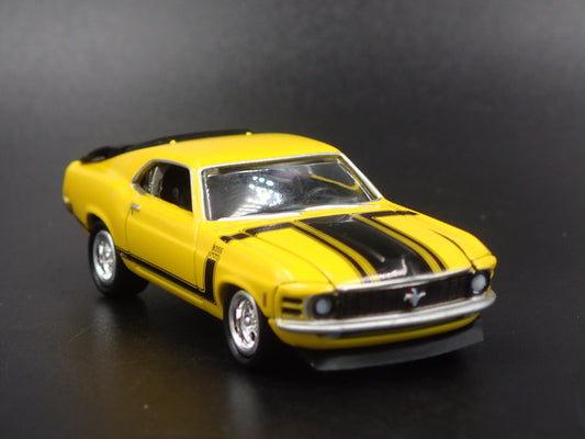 1970 70 FORD MUSTANG BOSS 302 1:64 SCALE COLLECTIBLE DIORAMA DIECAST MODEL CAR