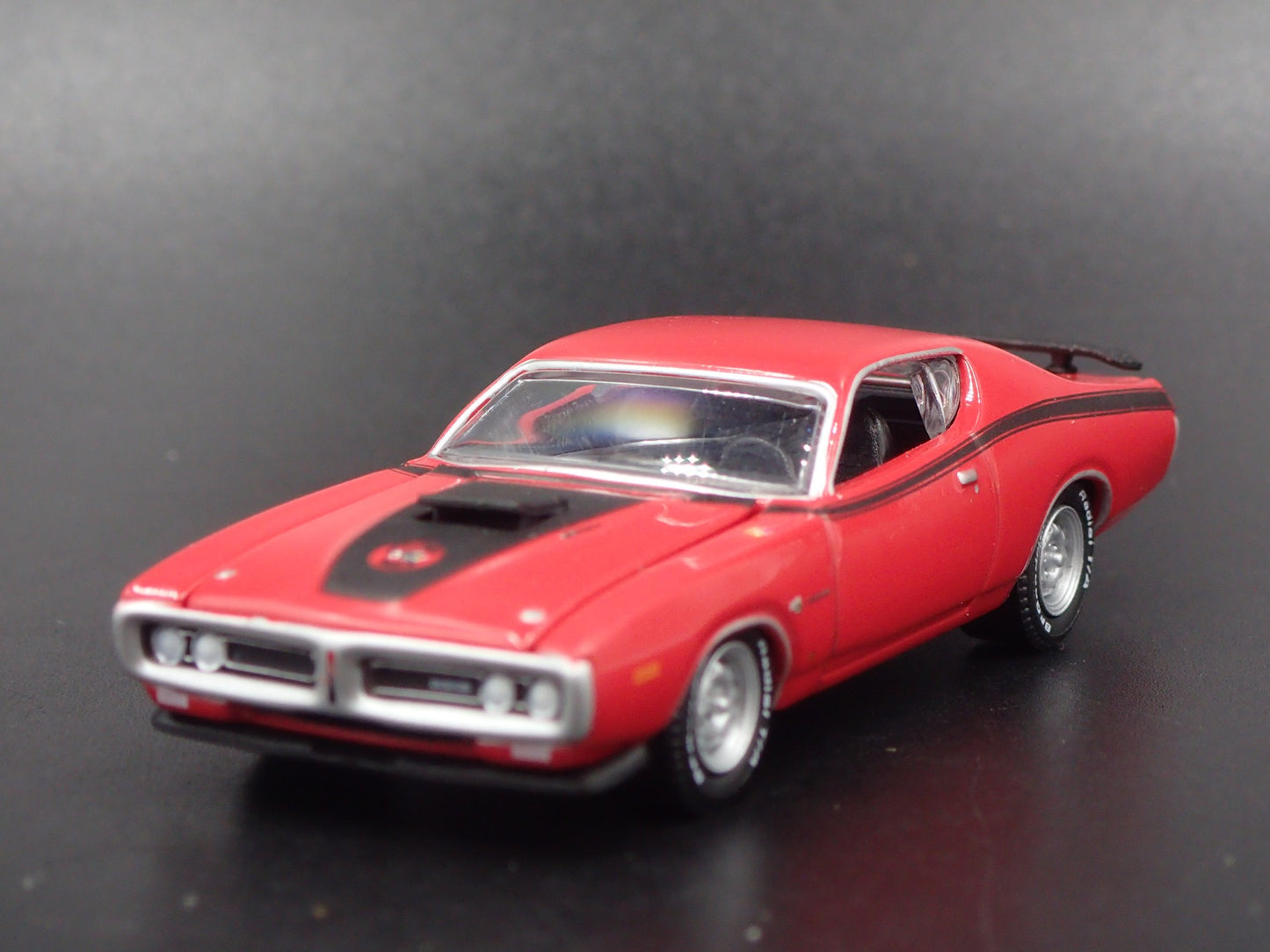 1971 71 DODGE CHARGER SUPER BEE RED 1:64 SCALE DIORAMA DIECAST MODEL CAR