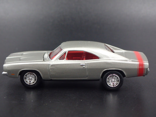 1969 69 DODGE CHARGER R/T 1:64 SCALE COLLECTIBLE DIORAMA DIECAST MODEL CAR