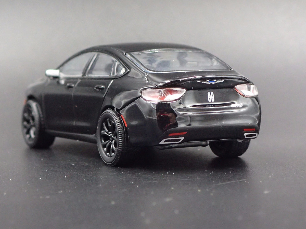 2015 15 CHRYSLER 200S RARE 1:64 SCALE COLLECTIBLE DIORAMA DIECAST MODEL CAR-Burning Rubber Toy Company