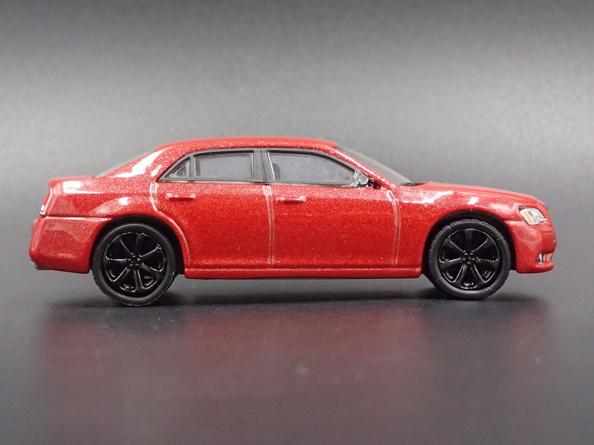 2011-2019 CHRYSLER 300 SRT RARE 1:64 SCALE COLLECTIBLE DIORAMA DIECAST MODEL CAR-Burning Rubber Toy Company