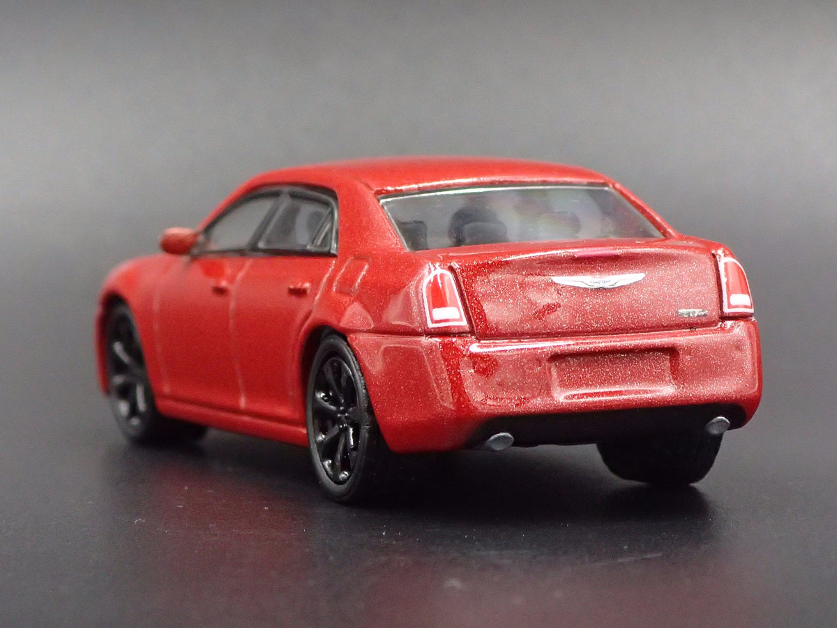2011-2019 CHRYSLER 300 SRT RARE 1:64 SCALE COLLECTIBLE DIORAMA DIECAST MODEL CAR-Burning Rubber Toy Company