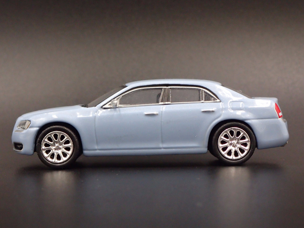 2011-2019 CHRYSLER 300C RARE 1:64 SCALE COLLECTIBLE DIORAMA DIECAST MODEL CAR-Burning Rubber Toy Company