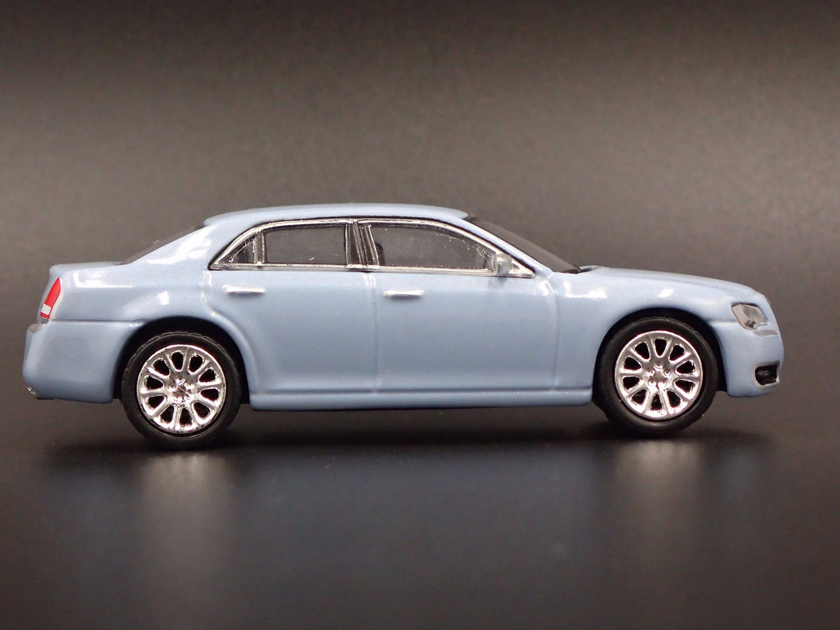 2011-2019 CHRYSLER 300C RARE 1:64 SCALE COLLECTIBLE DIORAMA DIECAST MODEL CAR-Burning Rubber Toy Company