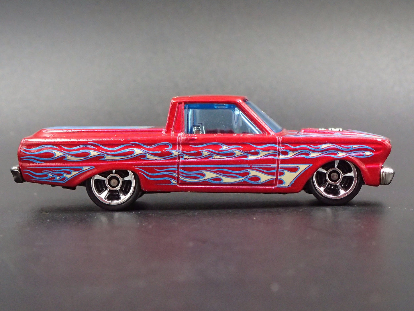 1965 65 FORD FALCON RANCHERO PICKUP TRUCK 1:64 SCALE DIORAMA DIECAST MODEL CAR