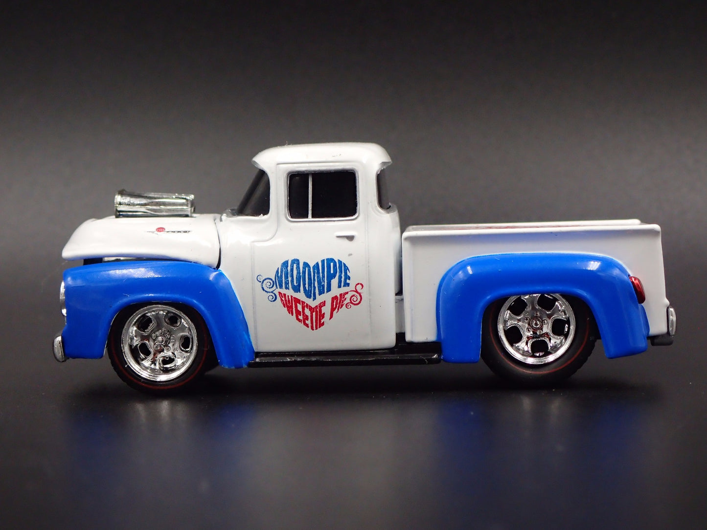 1956 56 FORD F100 PICKUP TRUCK MOONPIE 1:64 SCALE COLLECTIBLE DIECAST MODEL CAR