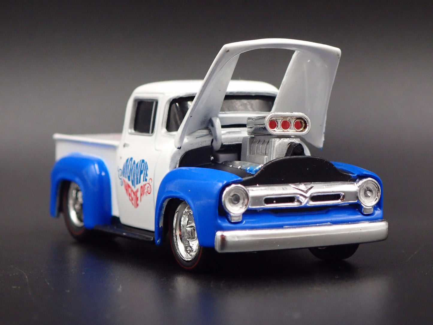 1956 56 FORD F100 PICKUP TRUCK MOONPIE 1:64 SCALE COLLECTIBLE DIECAST MODEL CAR