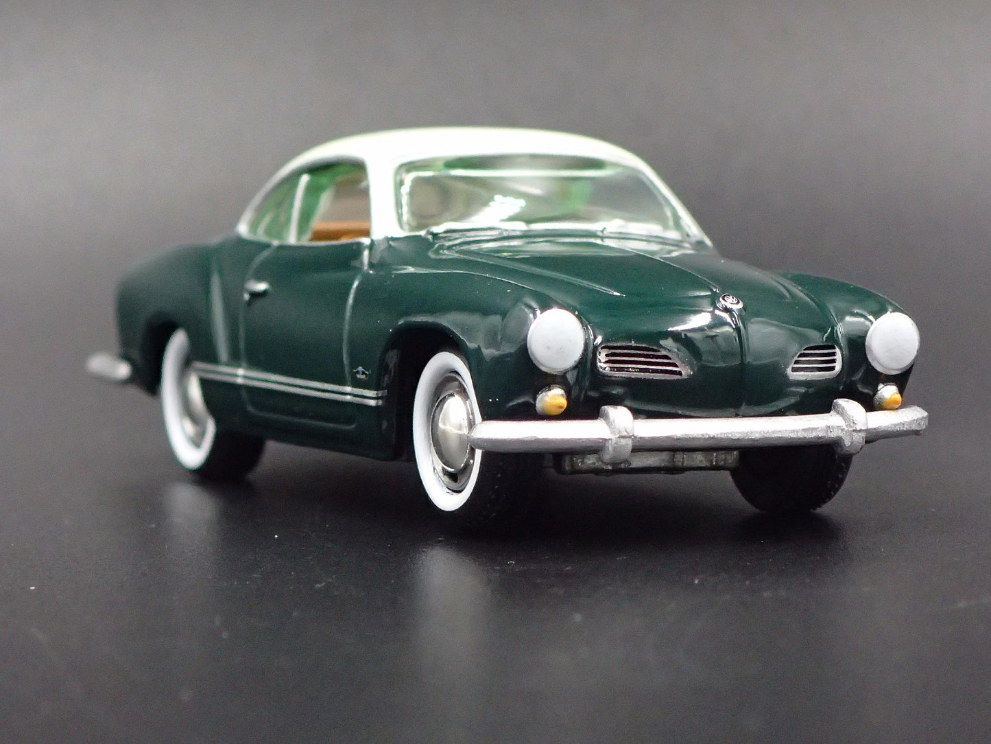 1960-1969 VW VOLKSWAGEN KARMANN GHIA GREEN 1:64 SCALE DIORAMA DIECAST MODEL CAR