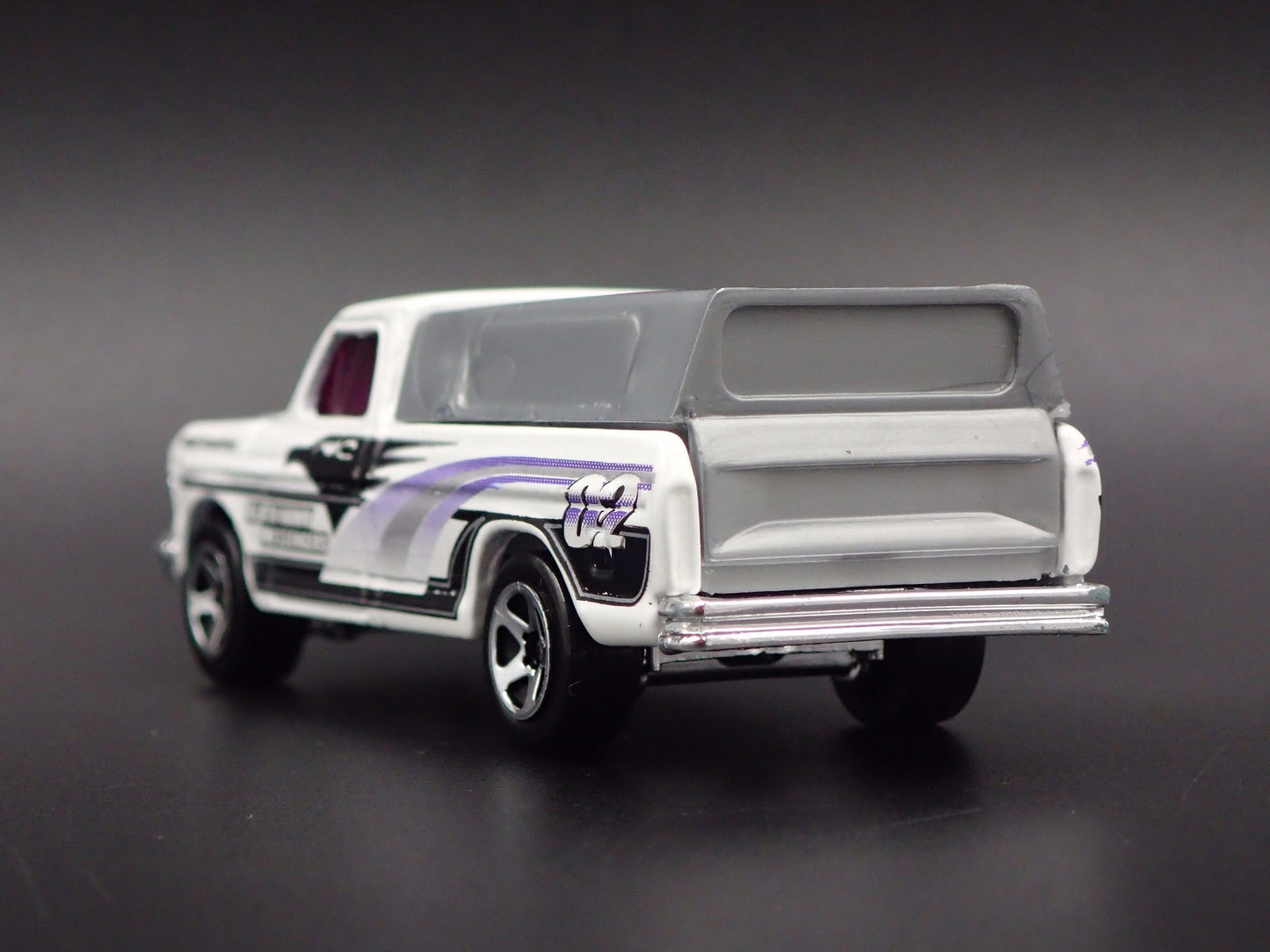 1973-1979 FORD F150 LONG BED PICKUP TRUCK WHITE 1/64 SCALE DIECAST MODEL CAR
