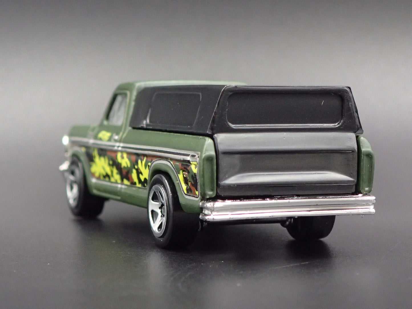 1973-1979 FORD F150 LONG BED PICKUP TRUCK GREEN 1/64 SCALE DIECAST MODEL CAR