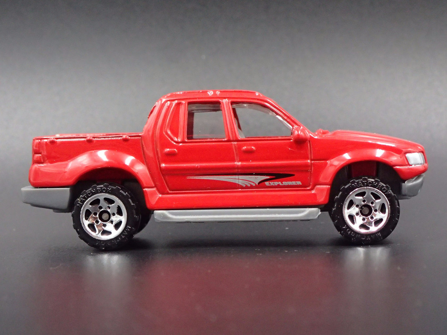 2001 - 2005 FORD EXPLORER SPORT TRAC TRUCK RED RARE 1:64 SCALE DIECAST MODEL CAR