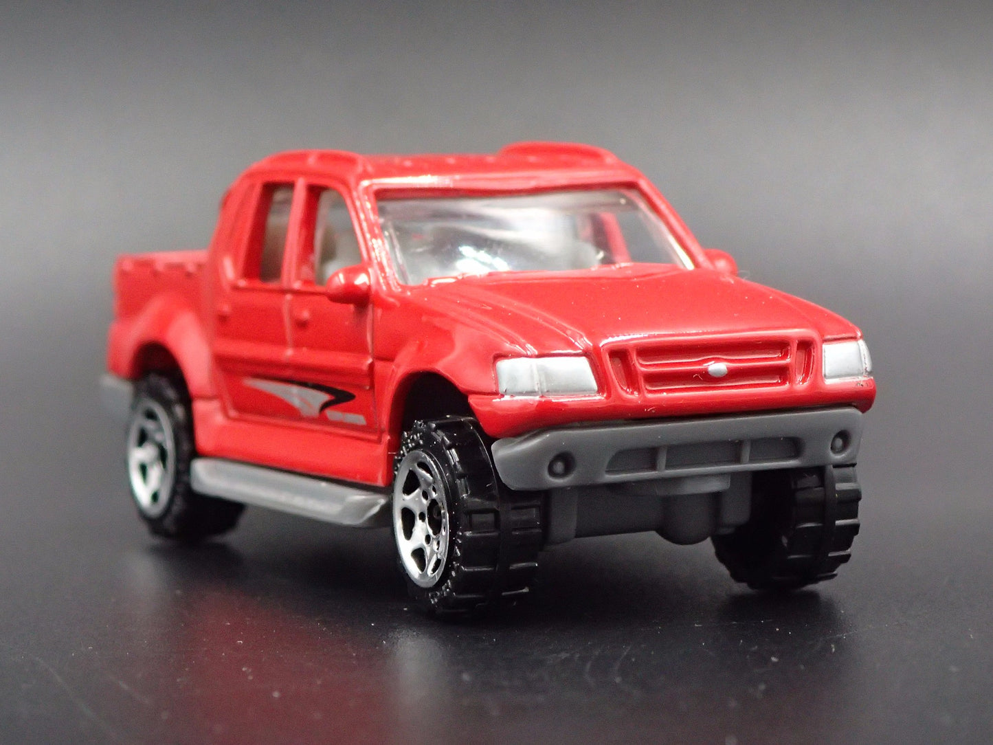 2001 - 2005 FORD EXPLORER SPORT TRAC TRUCK RED RARE 1:64 SCALE DIECAST MODEL CAR