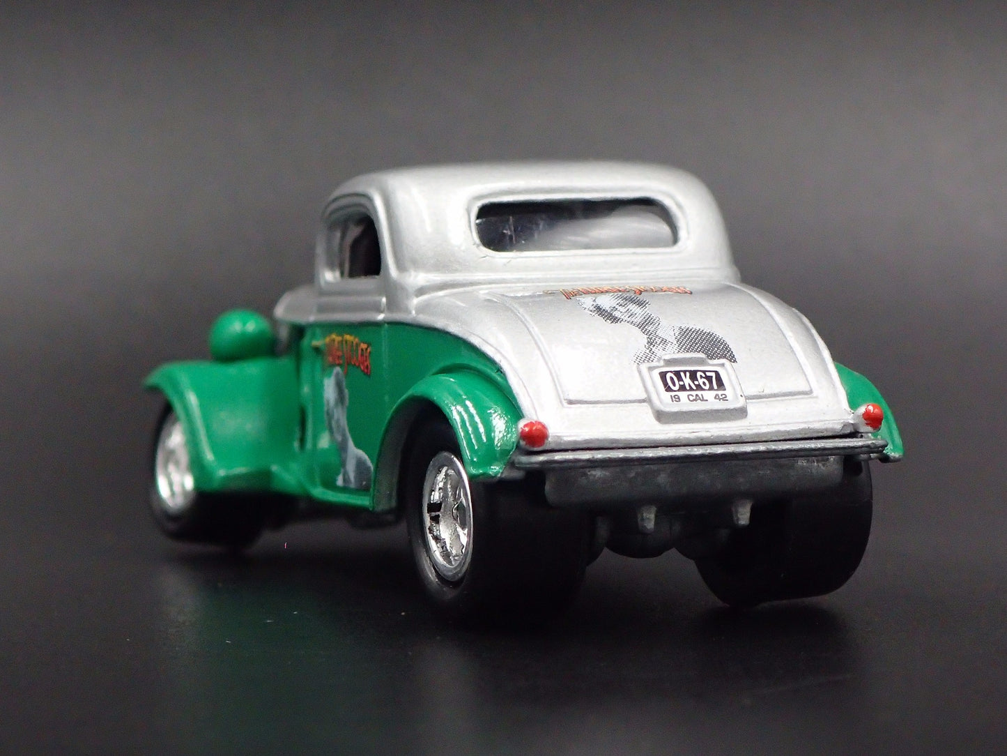 1934 34 FORD COUPE HOT ROD 3 STOOGES RARE 1:64 SCALE DIORAMA DIECAST MODEL CAR