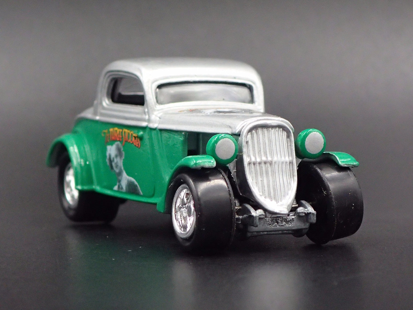 1934 34 FORD COUPE HOT ROD 3 STOOGES RARE 1:64 SCALE DIORAMA DIECAST MODEL CAR