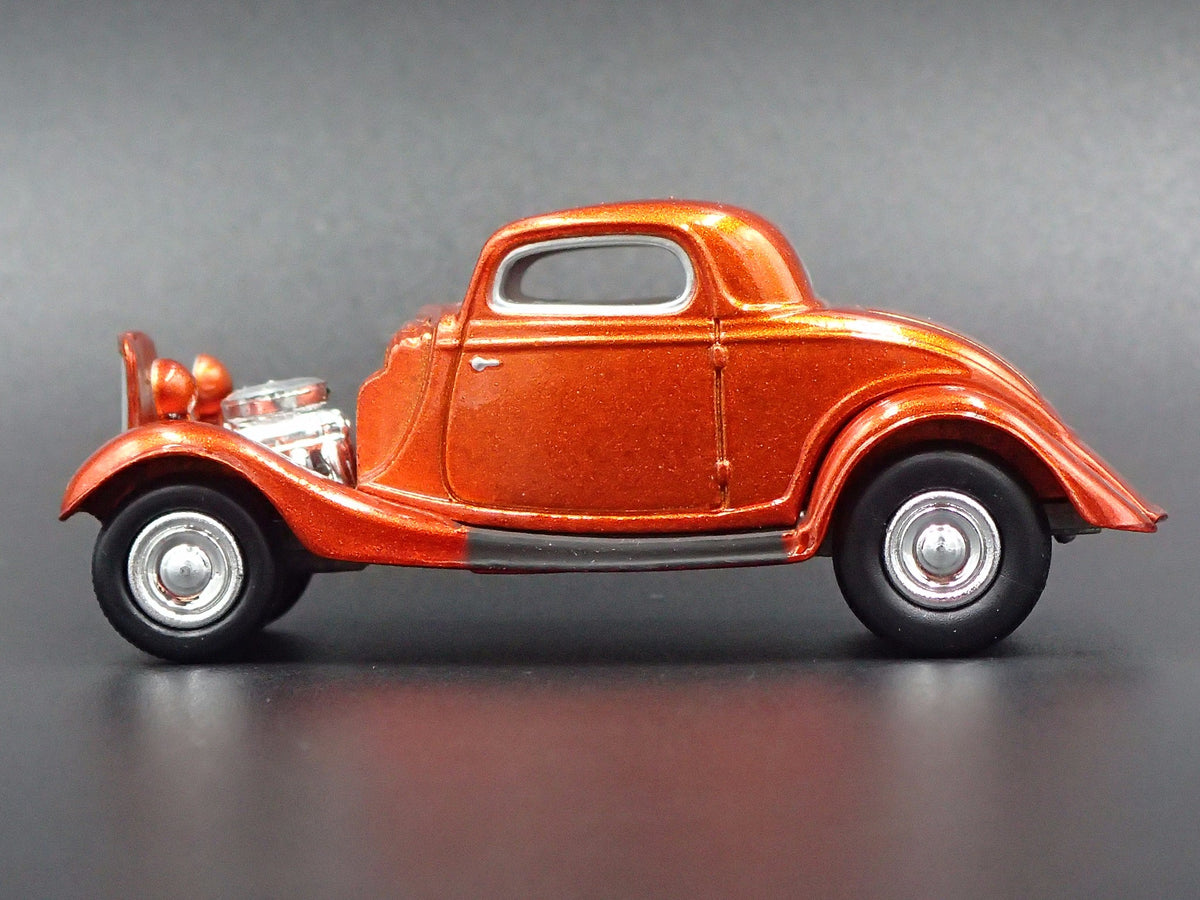 1934 FORD COUPE HOT ROD RARE 1:64 COLLECTIBLE DIORAMA DIECAST MODEL CAR-Burning Rubber Toy Company