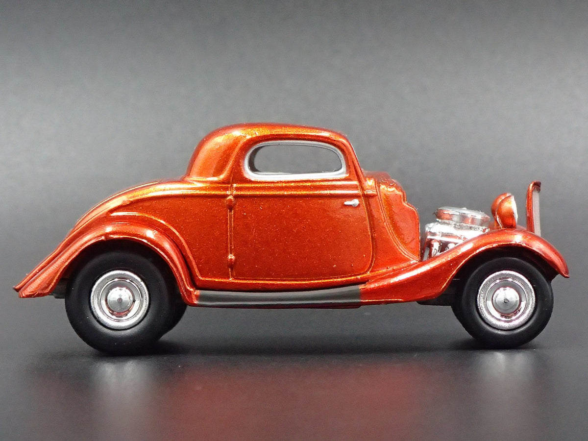 1934 FORD COUPE HOT ROD RARE 1:64 COLLECTIBLE DIORAMA DIECAST MODEL CAR-Burning Rubber Toy Company