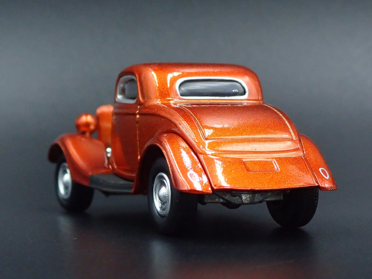1934 FORD COUPE HOT ROD RARE 1:64 COLLECTIBLE DIORAMA DIECAST MODEL CAR-Burning Rubber Toy Company