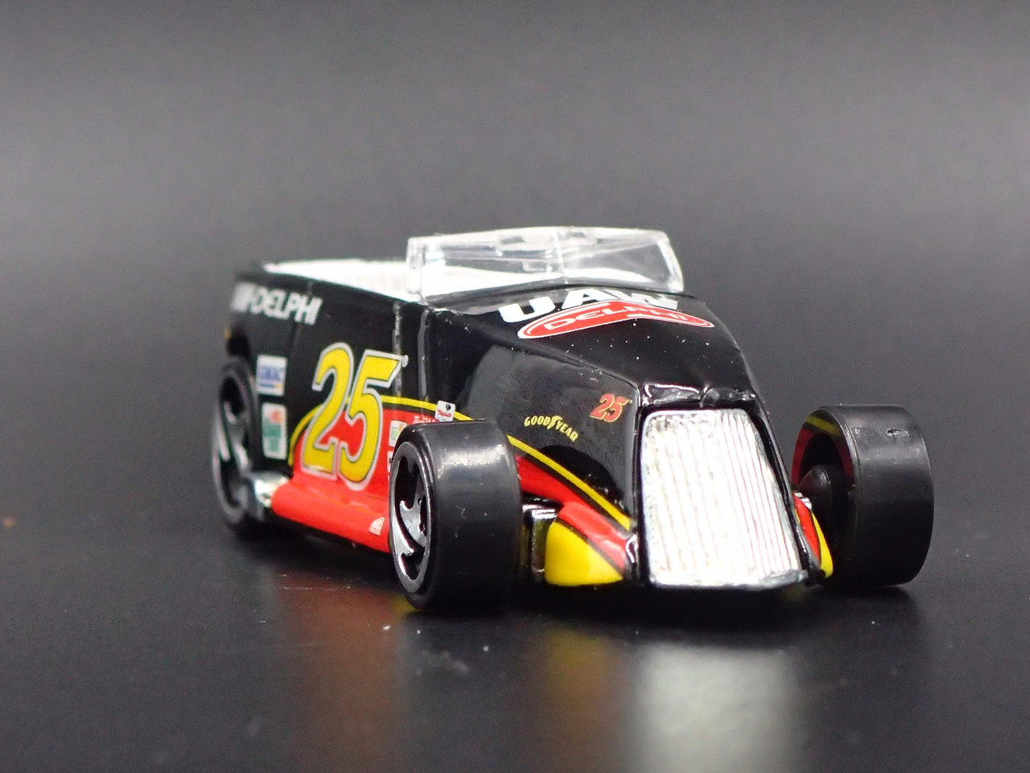 1937 37 FORD PHAETON CUSTOM UAW-DELPHI HOT ROD RARE 1:64 SCALE DIECAST MODEL CAR