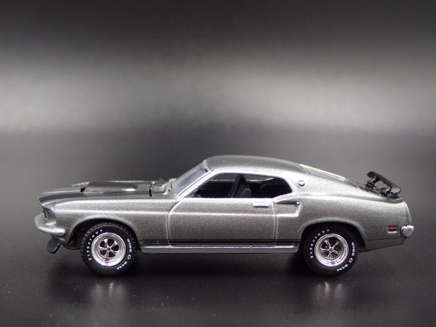1969 69 FORD MUSTANG BOSS 429 JOHN WICK 1/64 SCALE DIORAMA DIECAST MODEL CAR