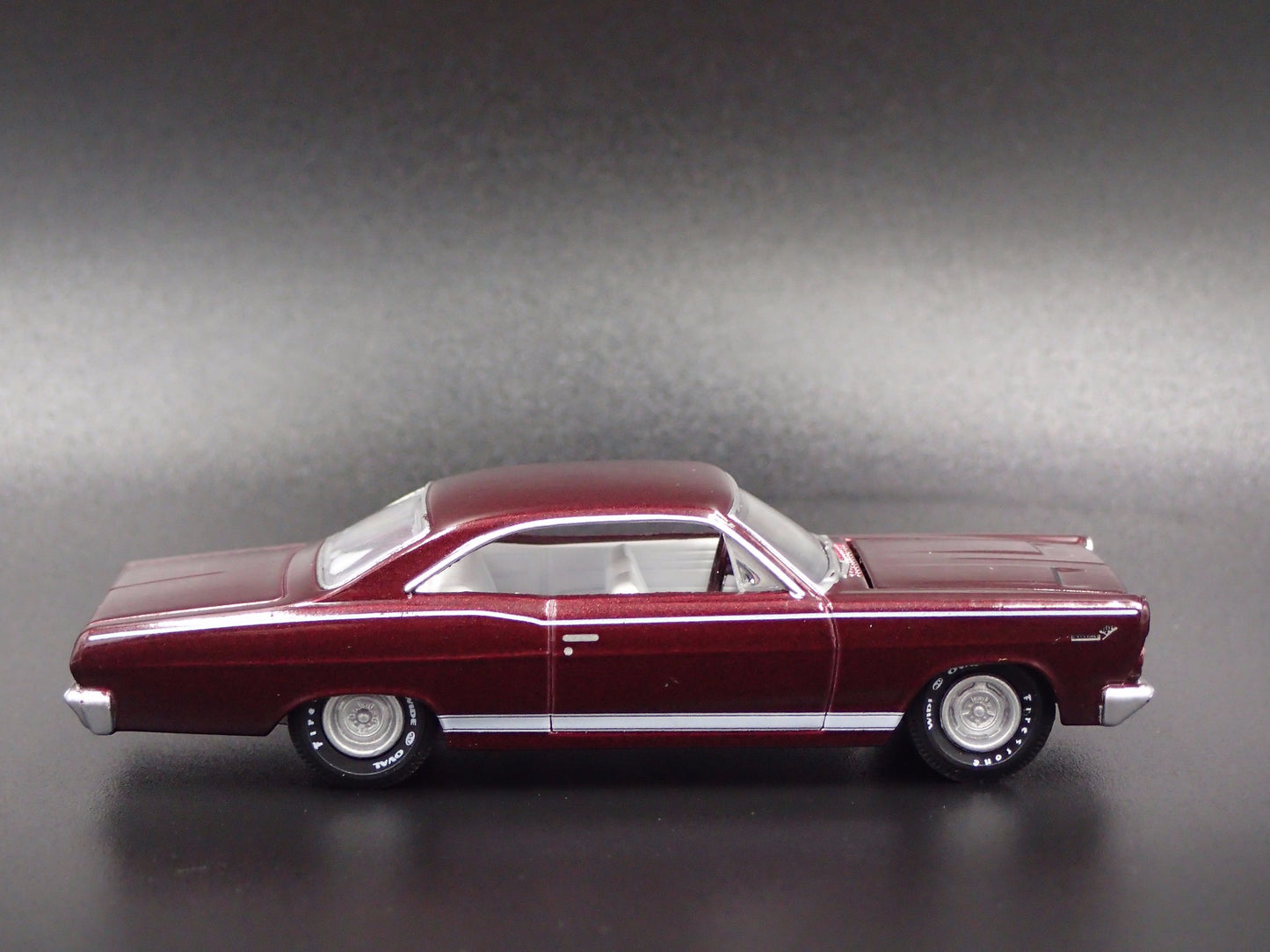 1966 66 MERCURY COMET CYCLONE GT RARE 1/64 SCALE DIORAMA DIECAST MODEL CAR