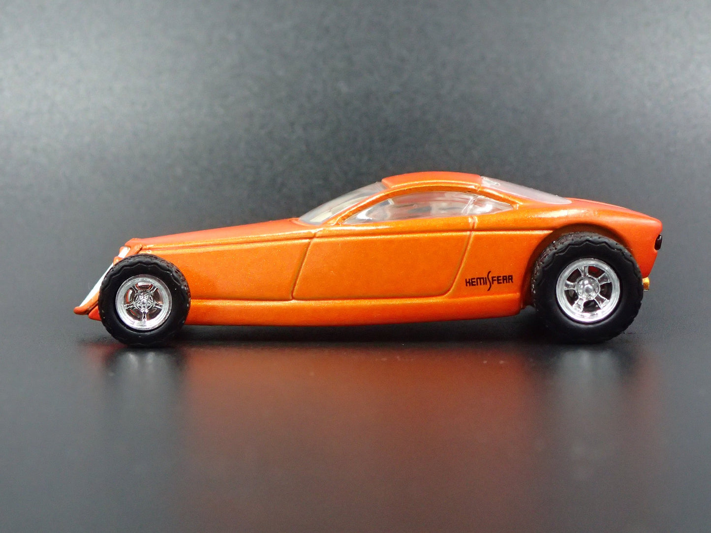 CHIP FOOSE HEMISFEAR V8 SHOW CAR ORANGE 1:64 SCALE COLLECTIBLE DIECAST MODEL CAR