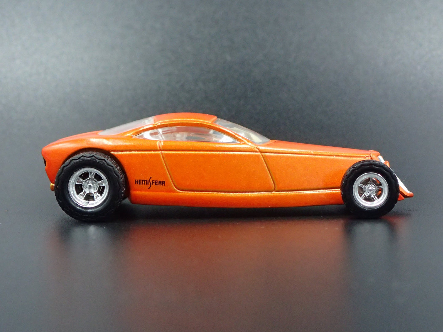 CHIP FOOSE HEMISFEAR V8 SHOW CAR ORANGE 1:64 SCALE COLLECTIBLE DIECAST MODEL CAR