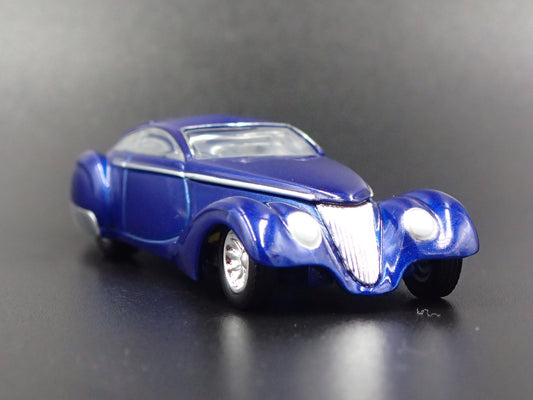 CHIP FOOSE MANHATTAN SHOW CAR 1:64 SCALE COLLECTIBLE DIORAMA DIECAST MODEL CAR