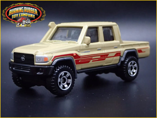 TOYOTA LAND CRUISER 78 SERIES DOUBLE CAB TRUCK 1/64 SCALE DIECAST MODEL CAR